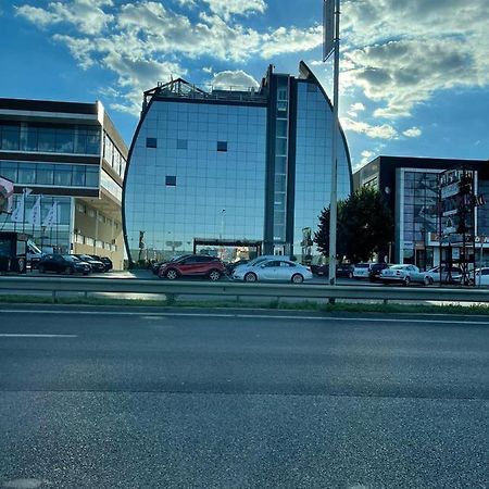 Cedartree Prishtina Lägenhet Pristina Exteriör bild