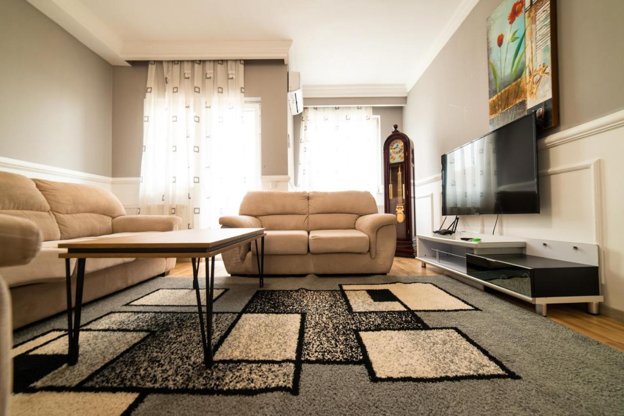 Cedartree Prishtina Lägenhet Pristina Exteriör bild