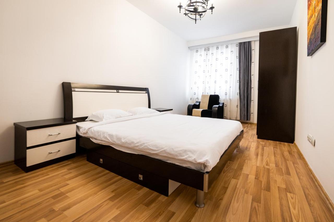 Cedartree Prishtina Lägenhet Pristina Exteriör bild