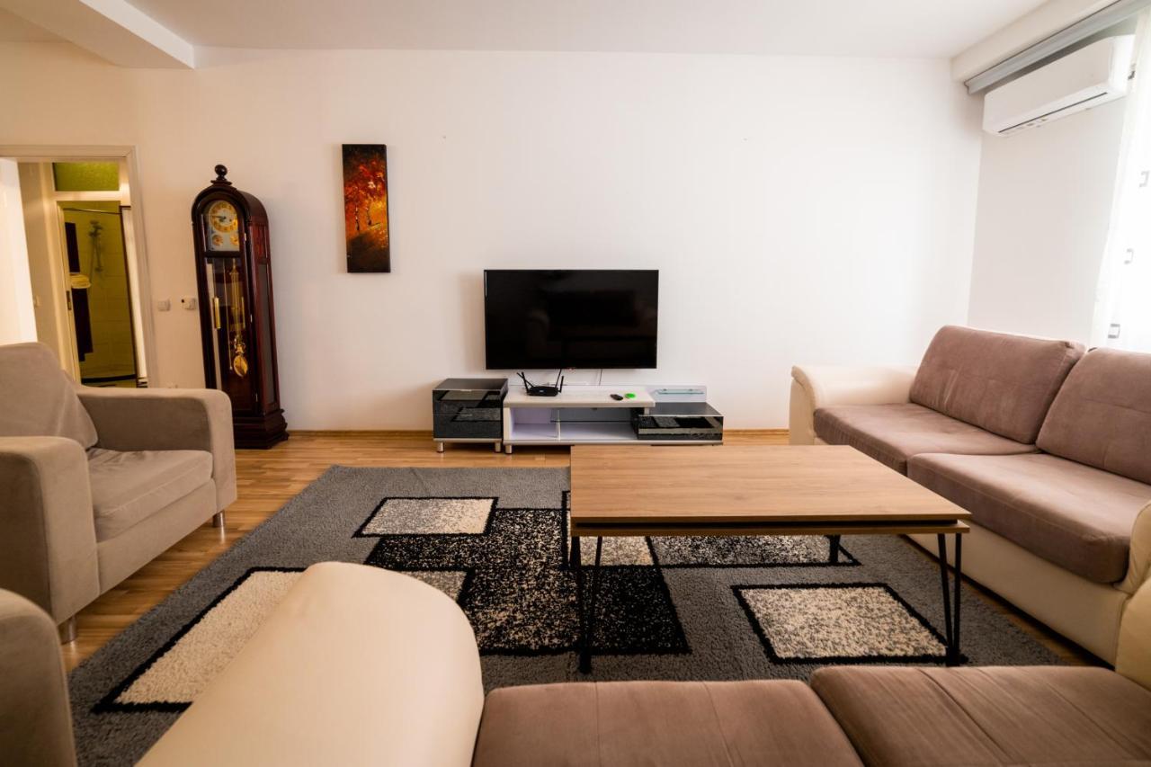 Cedartree Prishtina Lägenhet Pristina Exteriör bild