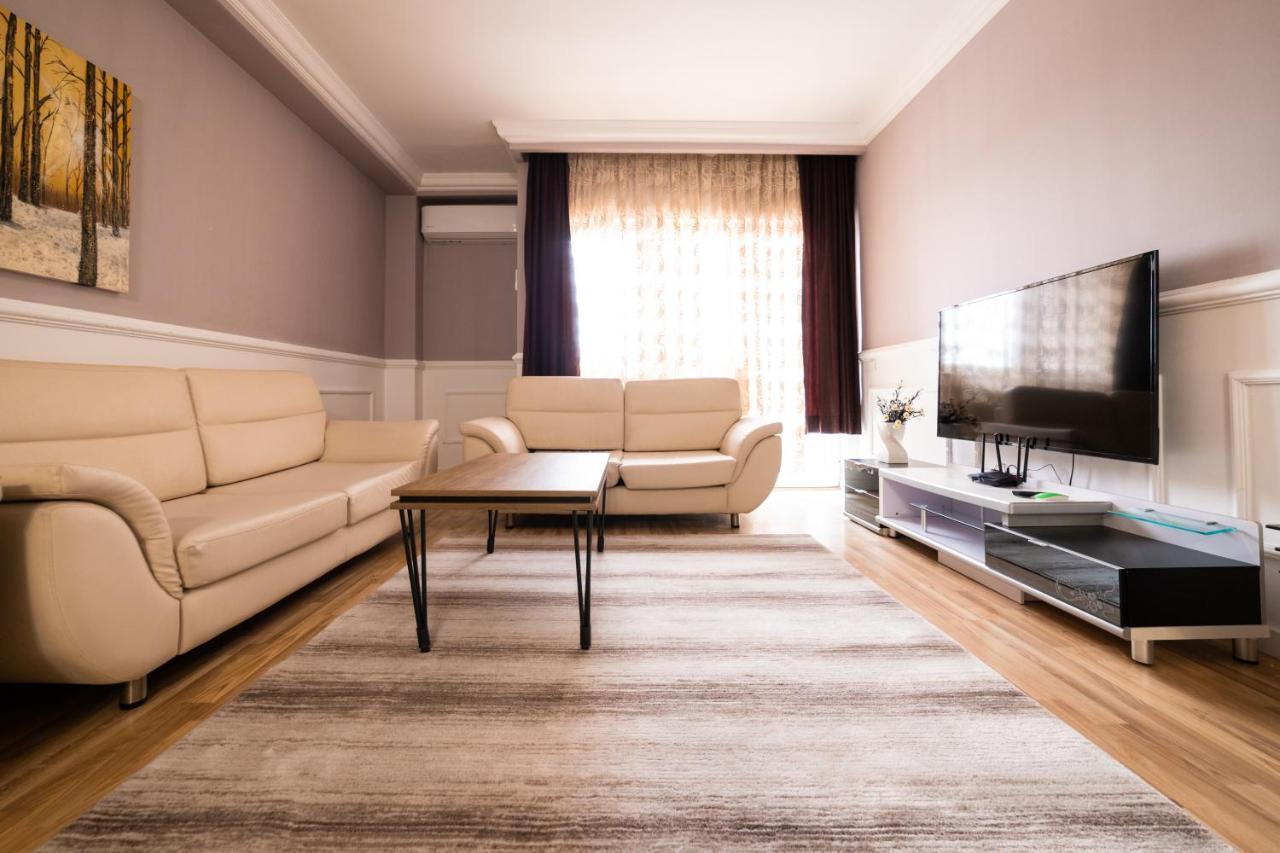 Cedartree Prishtina Lägenhet Pristina Exteriör bild