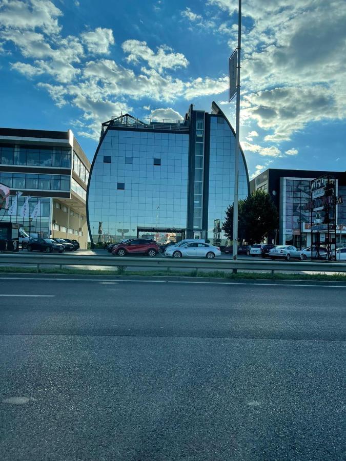 Cedartree Prishtina Lägenhet Pristina Exteriör bild