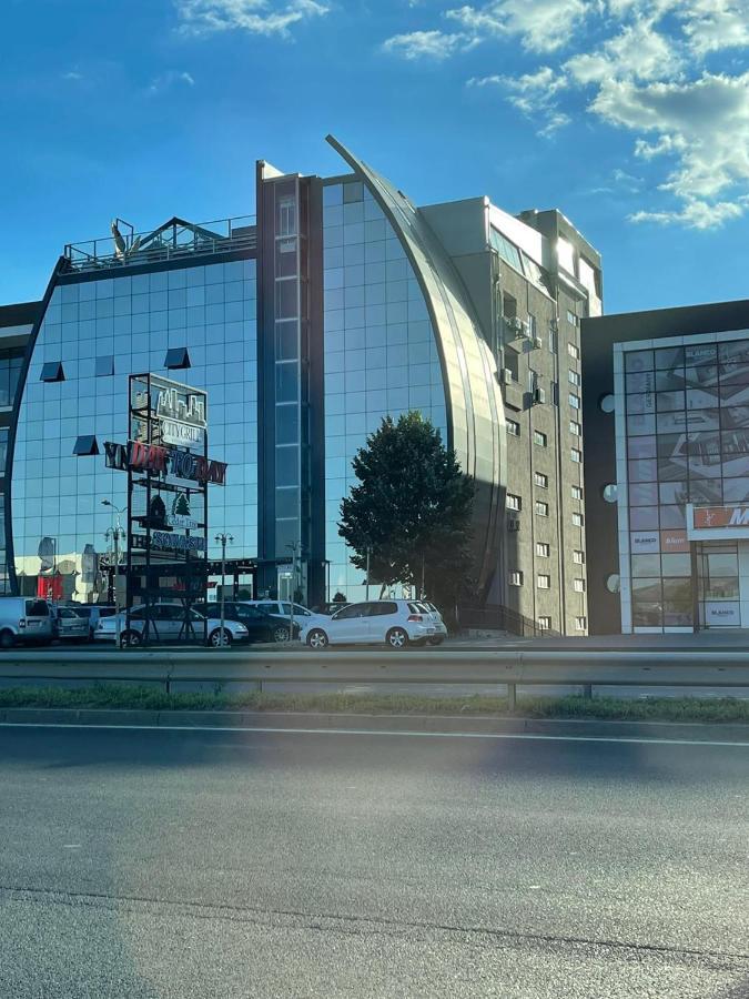 Cedartree Prishtina Lägenhet Pristina Exteriör bild